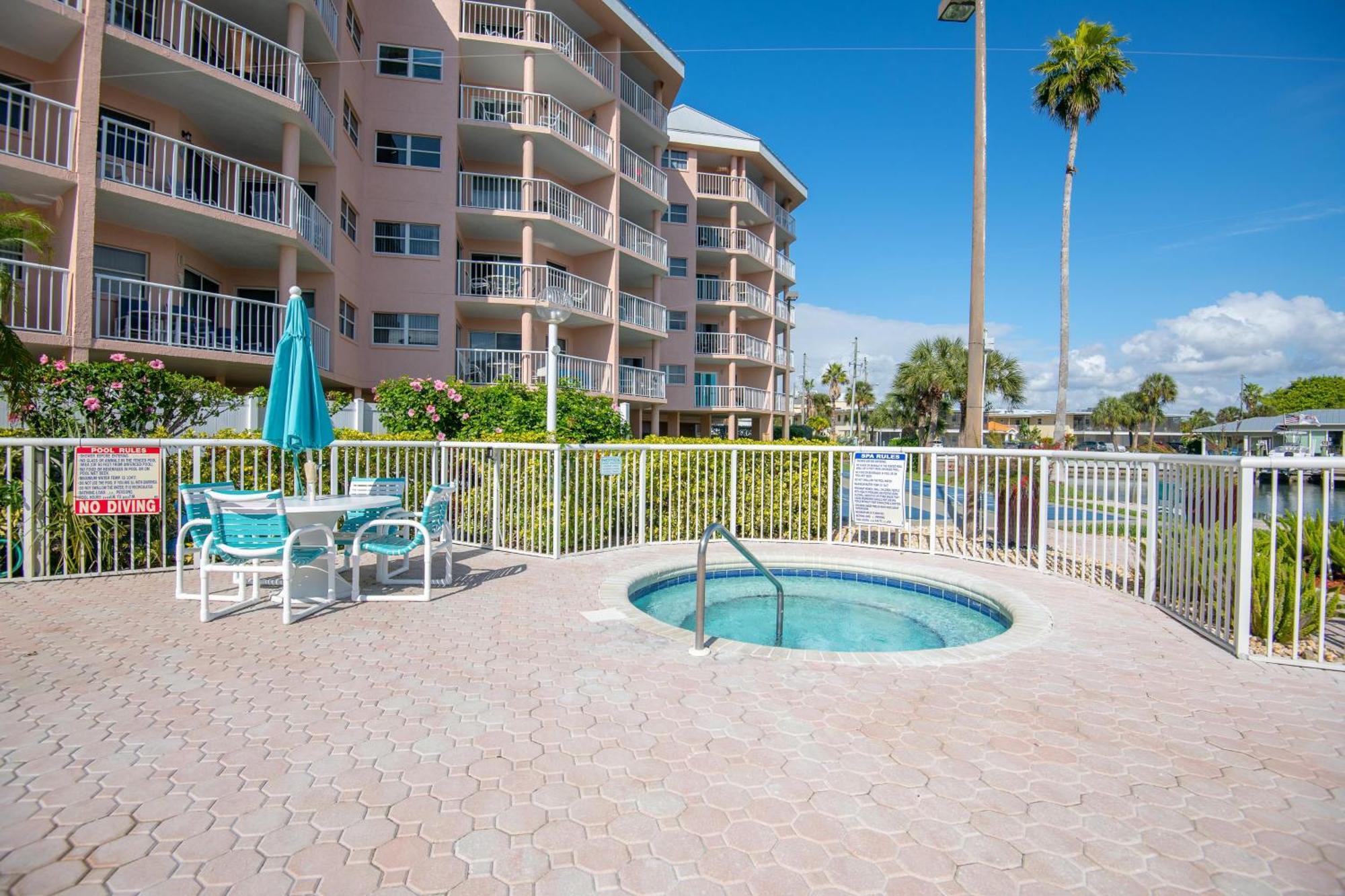 Willa Open - Beach, Free Parking, Amenities, Family Friendly St. Pete Beach Zewnętrze zdjęcie